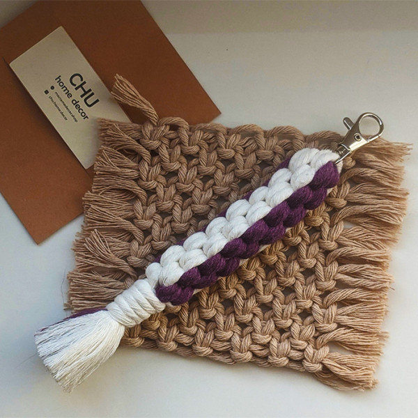 Макраме брелок квадратний violet/white