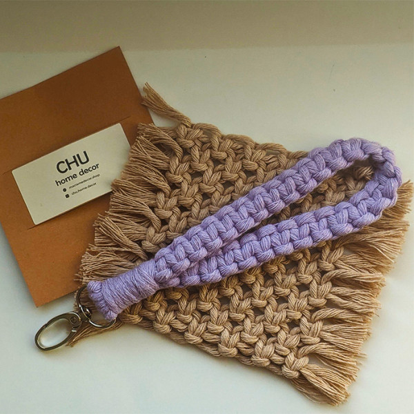 Макраме брелок плоский на зап'ястя lavender