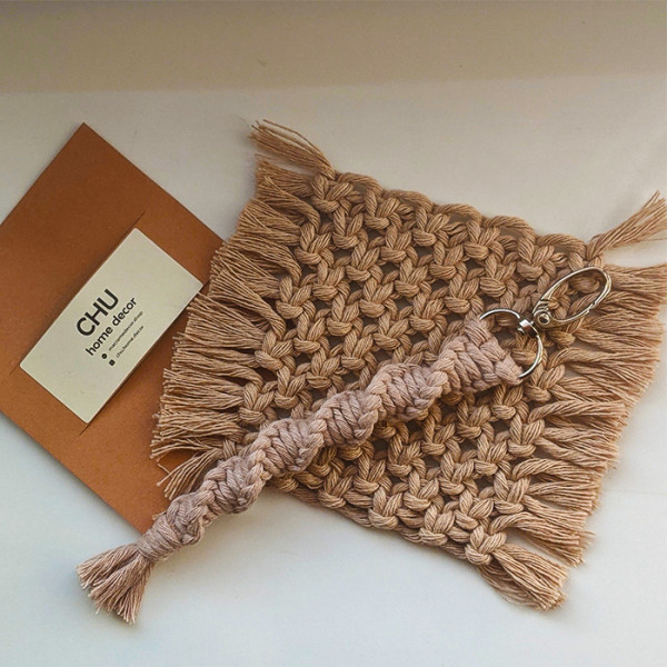 Макраме брелок спіраль beige