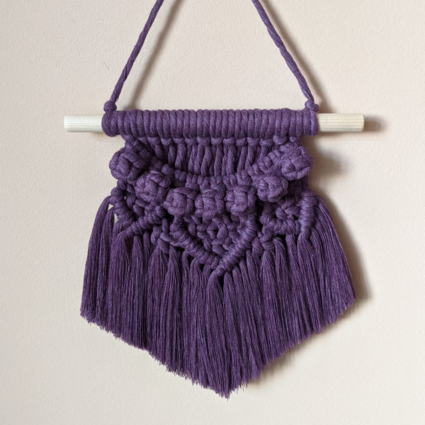 Макраме панно small violet