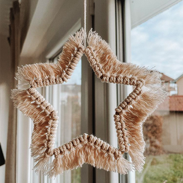 Зірка в техніці макраме